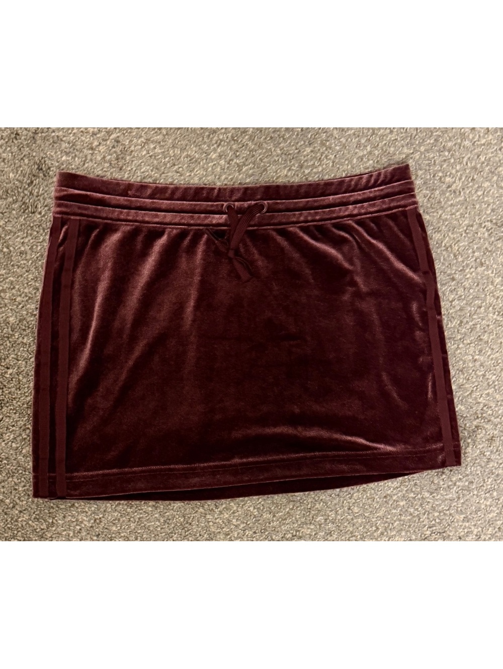 NWOT Adidas Originals Burgundy Velvet Mini Skirt Women’s Medium